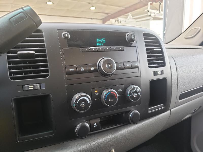 Chevrolet Silverado 2500HD Work Truck Long Box 2WD 2011