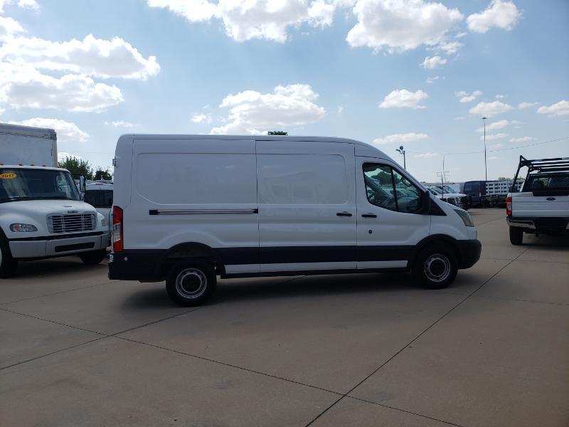 Ford Transit 250 Van Med. Roof w/Sliding Pass. 148-in. WB 2015