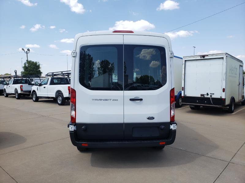 Ford Transit 250 Van Med. Roof w/Sliding Pass. 148-in. WB 2015