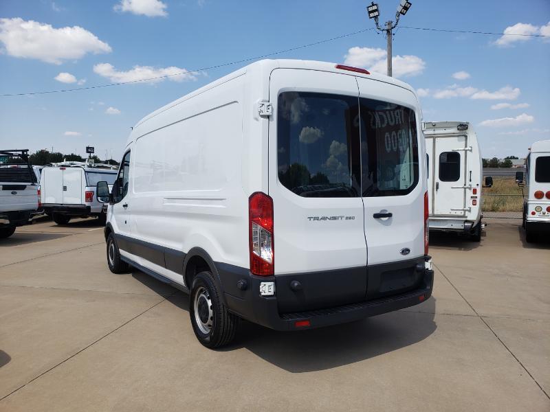 Ford Transit 250 Van Med. Roof w/Sliding Pass. 148-in. WB 2015