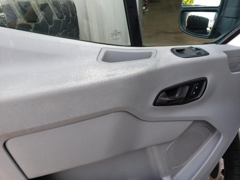 Ford Transit 250 Van Med. Roof w/Sliding Pass. 148-in. WB 2015