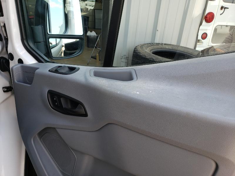 Ford Transit 250 Van Med. Roof w/Sliding Pass. 148-in. WB 2015