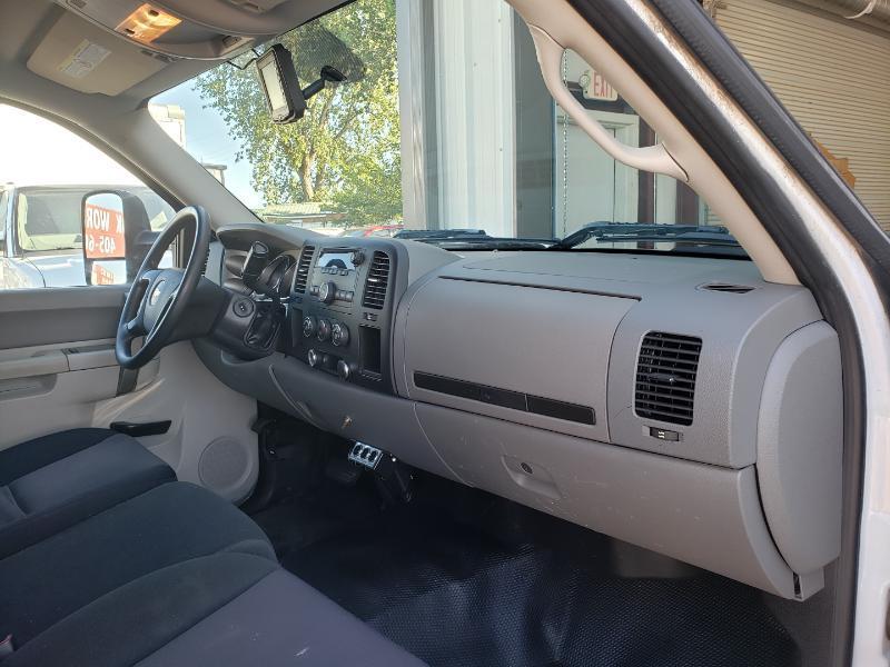 Chevrolet Silverado 2500HD Work Truck Long Box 2WD 2011