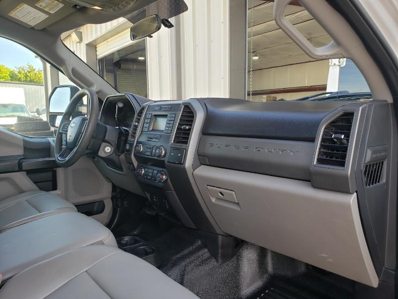 Ford F-350 SD XL SuperCab Long Bed DRW 4WD 2019