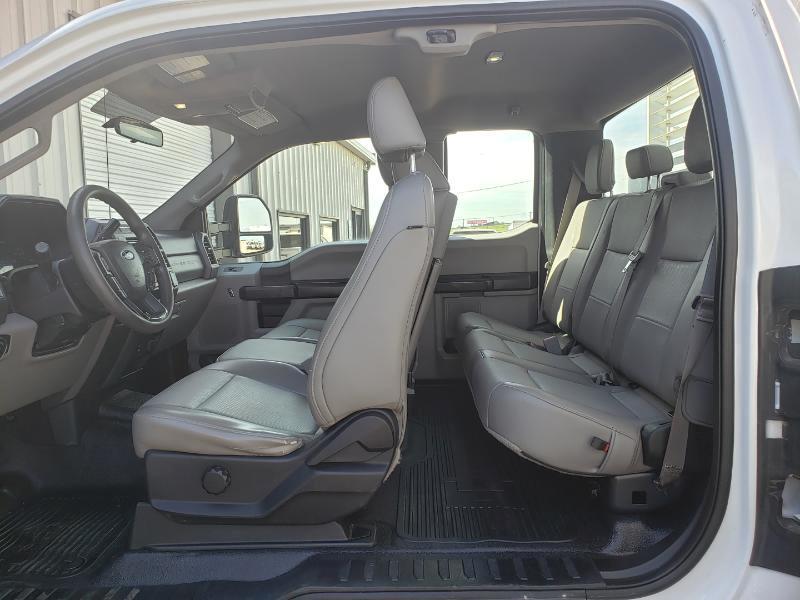 Ford F-350 SD XL SuperCab Long Bed DRW 4WD 2019