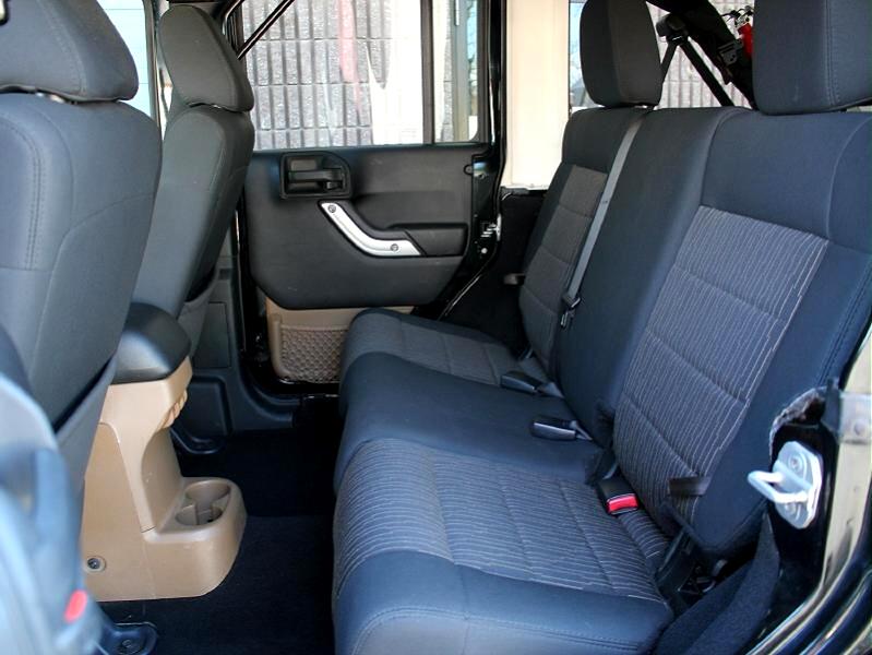 Jeep Wrangler Unlimited 4WD 4dr Sahara 2012 Jeep Wrangler Unlimited 4WD 4dr Sahara 2012