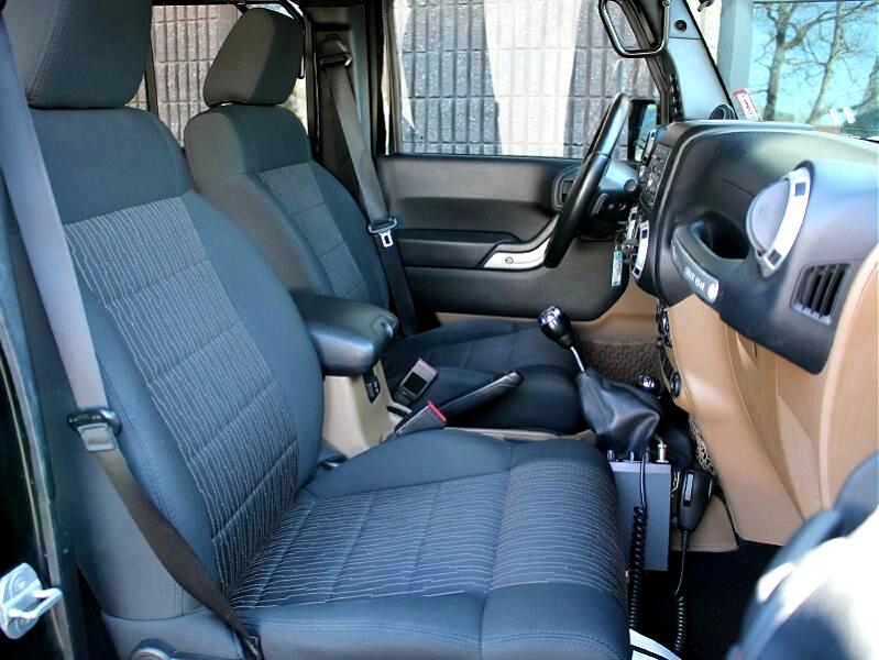 Jeep Wrangler Unlimited 4WD 4dr Sahara 2012 Jeep Wrangler Unlimited 4WD 4dr Sahara 2012