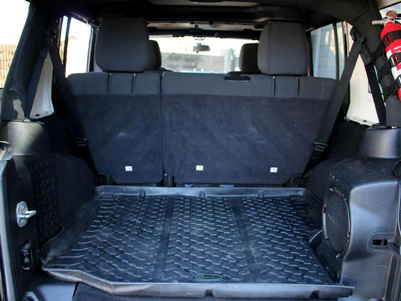 Jeep Wrangler Unlimited 4WD 4dr Sahara 2012 Jeep Wrangler Unlimited 4WD 4dr Sahara 2012