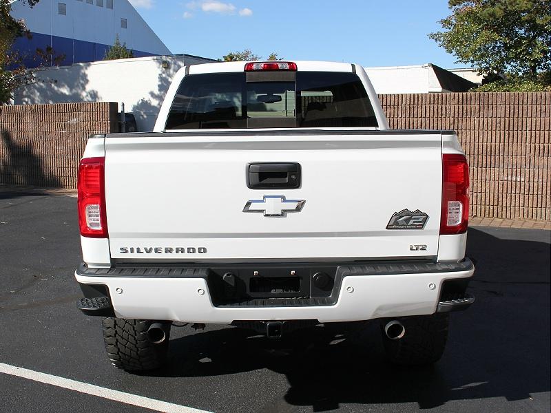 Chevrolet Silverado 1500 4WD Crew Cab 143.5" LTZ w/2LZ 2017 Chevrolet Silverado 1500 4WD Crew Cab 143.5" LTZ w/2LZ 2017