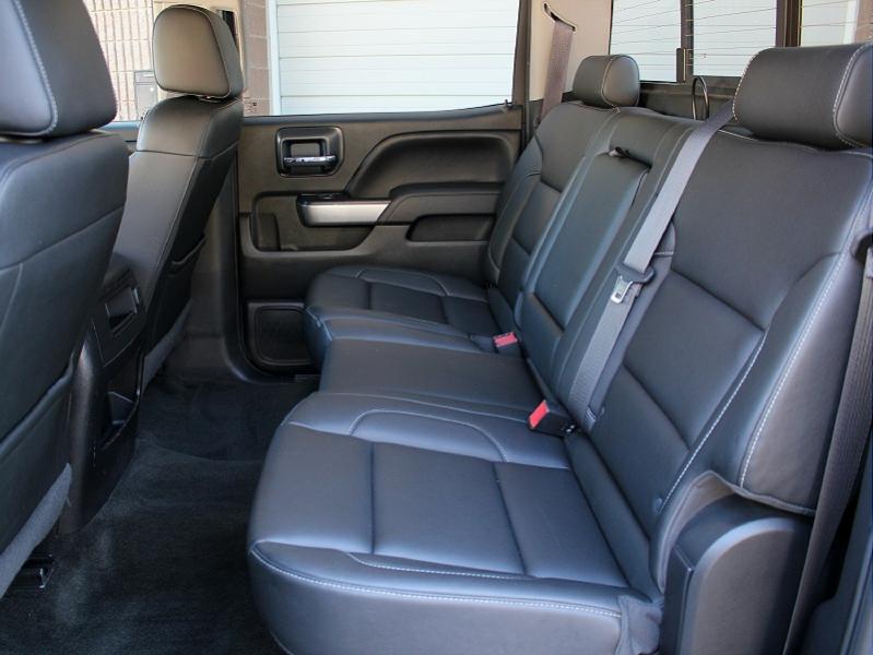 Chevrolet Silverado 1500 4WD Crew Cab 143.5" LTZ w/2LZ 2017 Chevrolet Silverado 1500 4WD Crew Cab 143.5" LTZ w/2LZ 2017