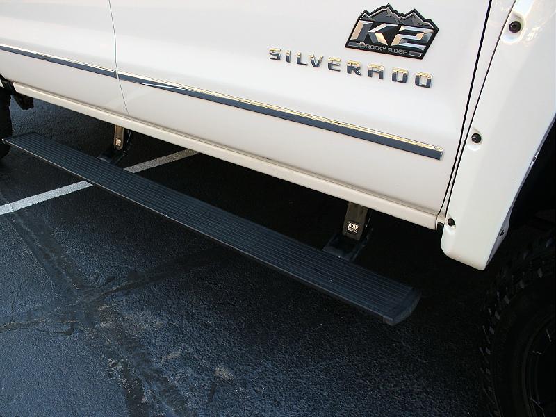 Chevrolet Silverado 1500 4WD Crew Cab 143.5" LTZ w/2LZ 2017 Chevrolet Silverado 1500 4WD Crew Cab 143.5" LTZ w/2LZ 2017