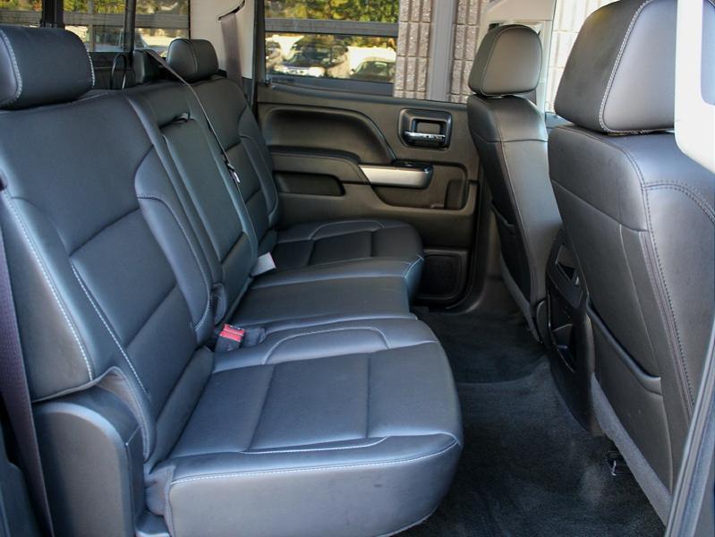 Chevrolet Silverado 1500 4WD Crew Cab 143.5" LTZ w/2LZ 2017 Chevrolet Silverado 1500 4WD Crew Cab 143.5" LTZ w/2LZ 2017