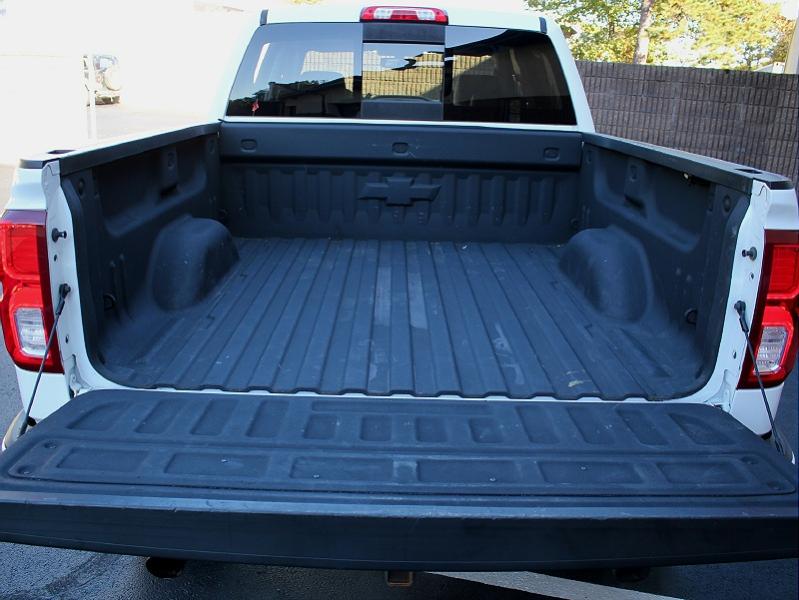 Chevrolet Silverado 1500 4WD Crew Cab 143.5" LTZ w/2LZ 2017 Chevrolet Silverado 1500 4WD Crew Cab 143.5" LTZ w/2LZ 2017