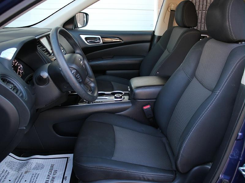 Nissan Pathfinder 4x4 S 2019