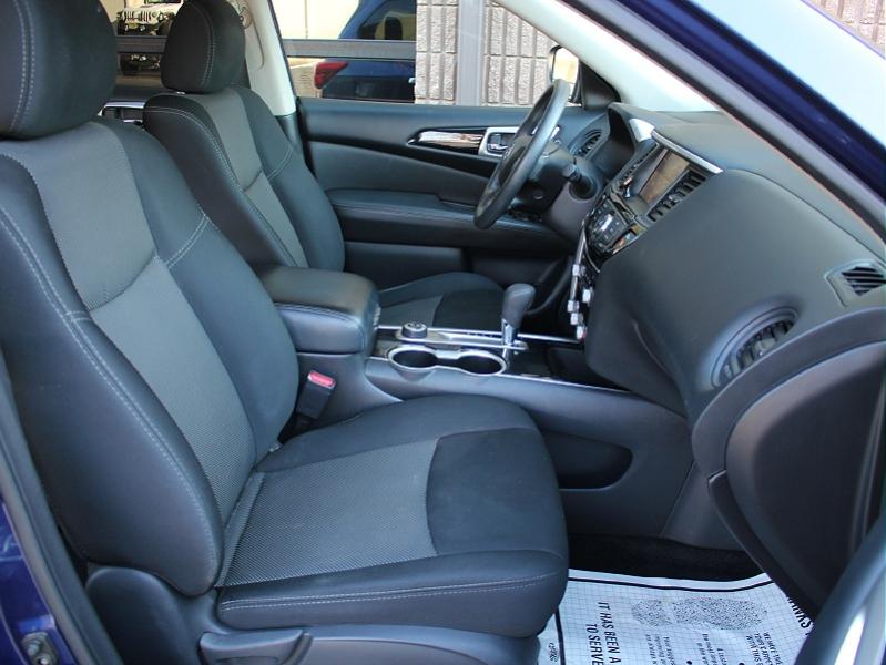 Nissan Pathfinder 4x4 S 2019