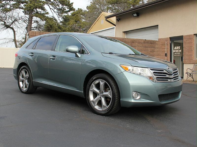 Toyota Venza 4dr Wgn V6 AWD (Natl) 2011