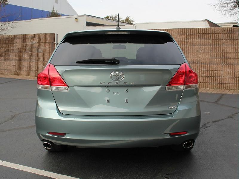 Toyota Venza 4dr Wgn V6 AWD (Natl) 2011