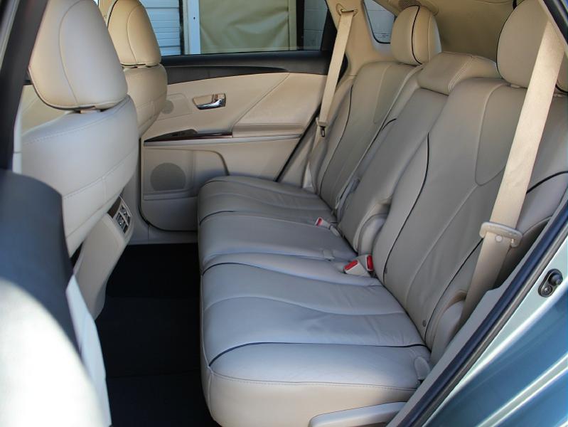 Toyota Venza 4dr Wgn V6 AWD (Natl) 2011