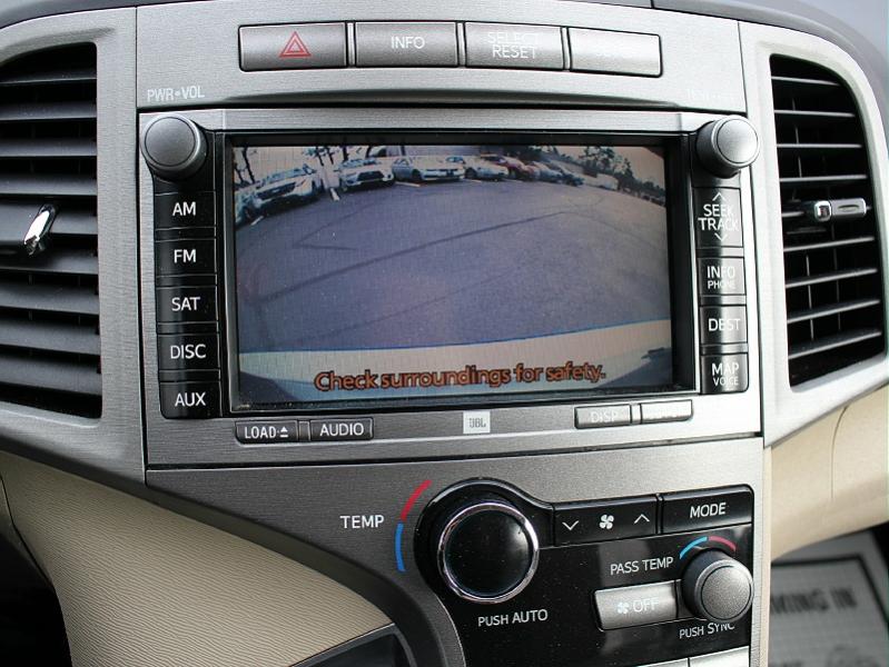 Toyota Venza 4dr Wgn V6 AWD (Natl) 2011