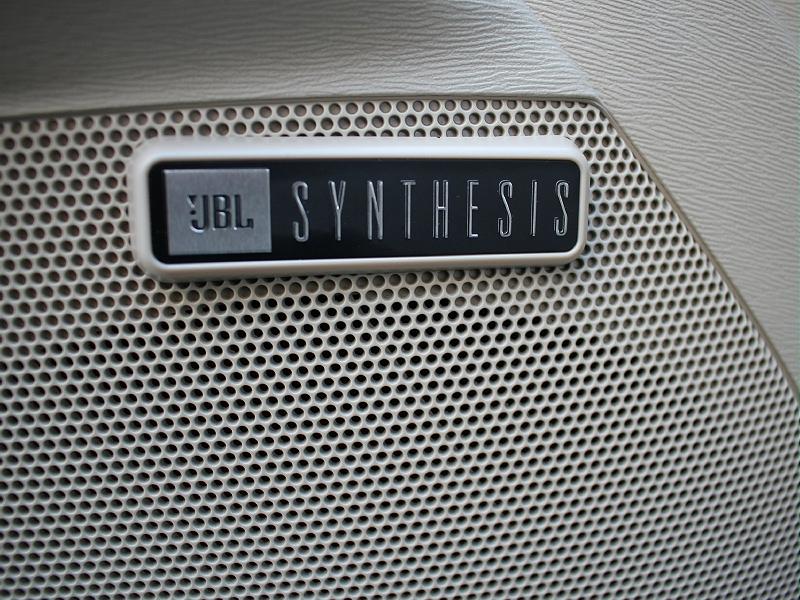 Toyota Venza 4dr Wgn V6 AWD (Natl) 2011