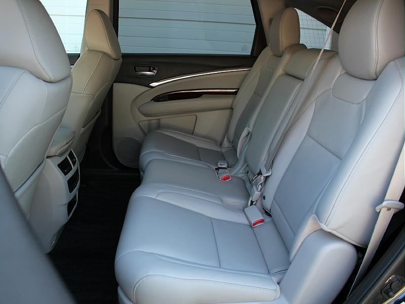 Acura MDX SH-AWD 4dr Tech Pkg 2015