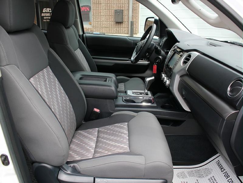 Toyota Tundra 4WD SR5 Double Cab 6.5' Bed 5.7L (Natl) 2018