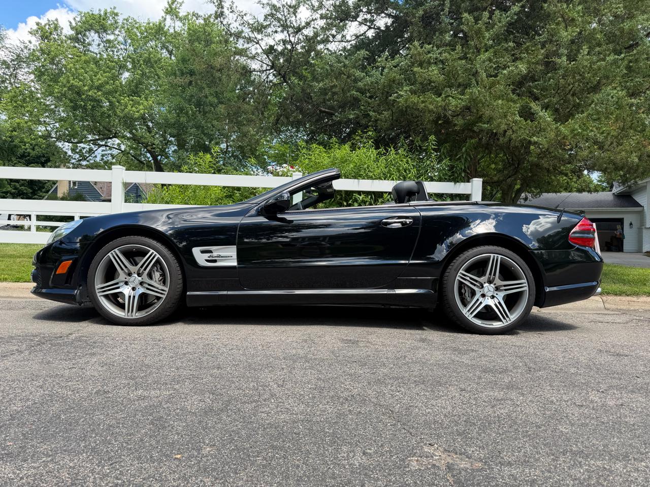 Mercedes-Benz SL-Class SL63 AMG 2011