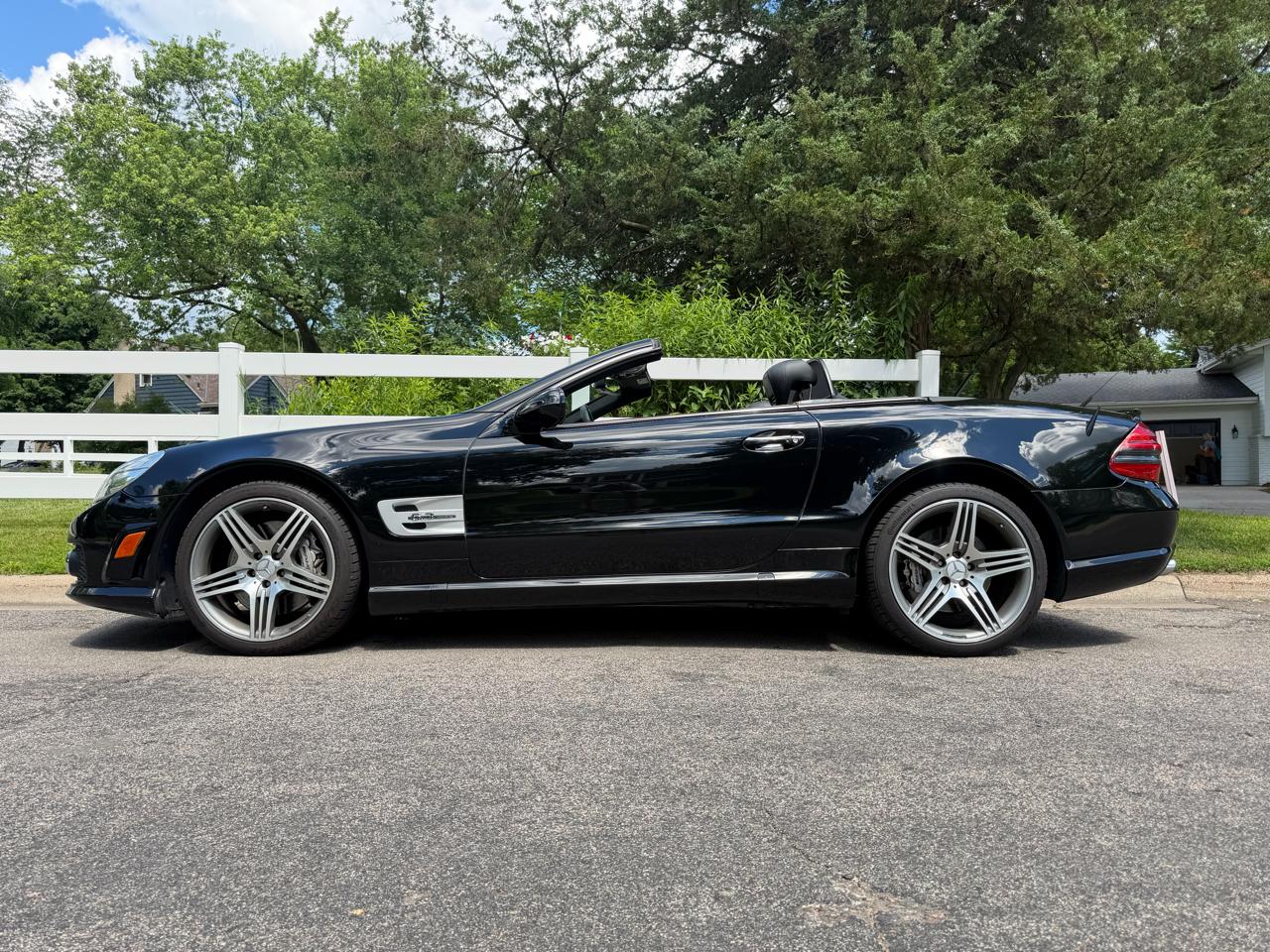 Mercedes-Benz SL-Class SL63 AMG 2011