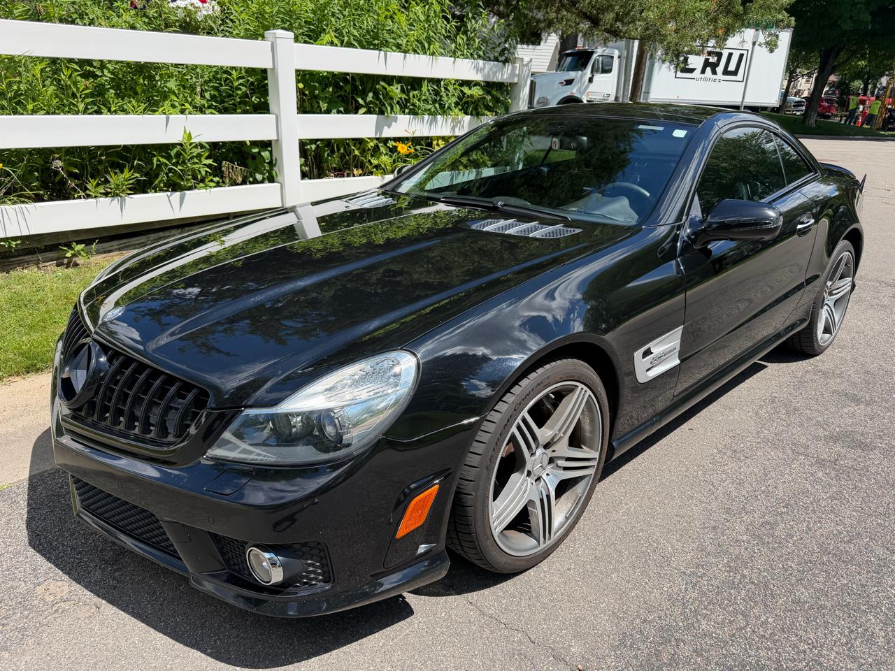 Mercedes-Benz SL-Class SL63 AMG 2011