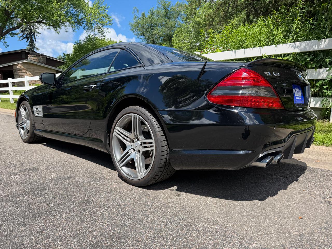 Mercedes-Benz SL-Class SL63 AMG 2011