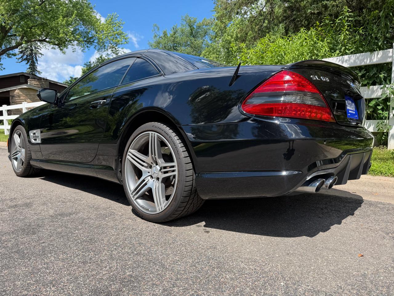 Mercedes-Benz SL-Class SL63 AMG 2011