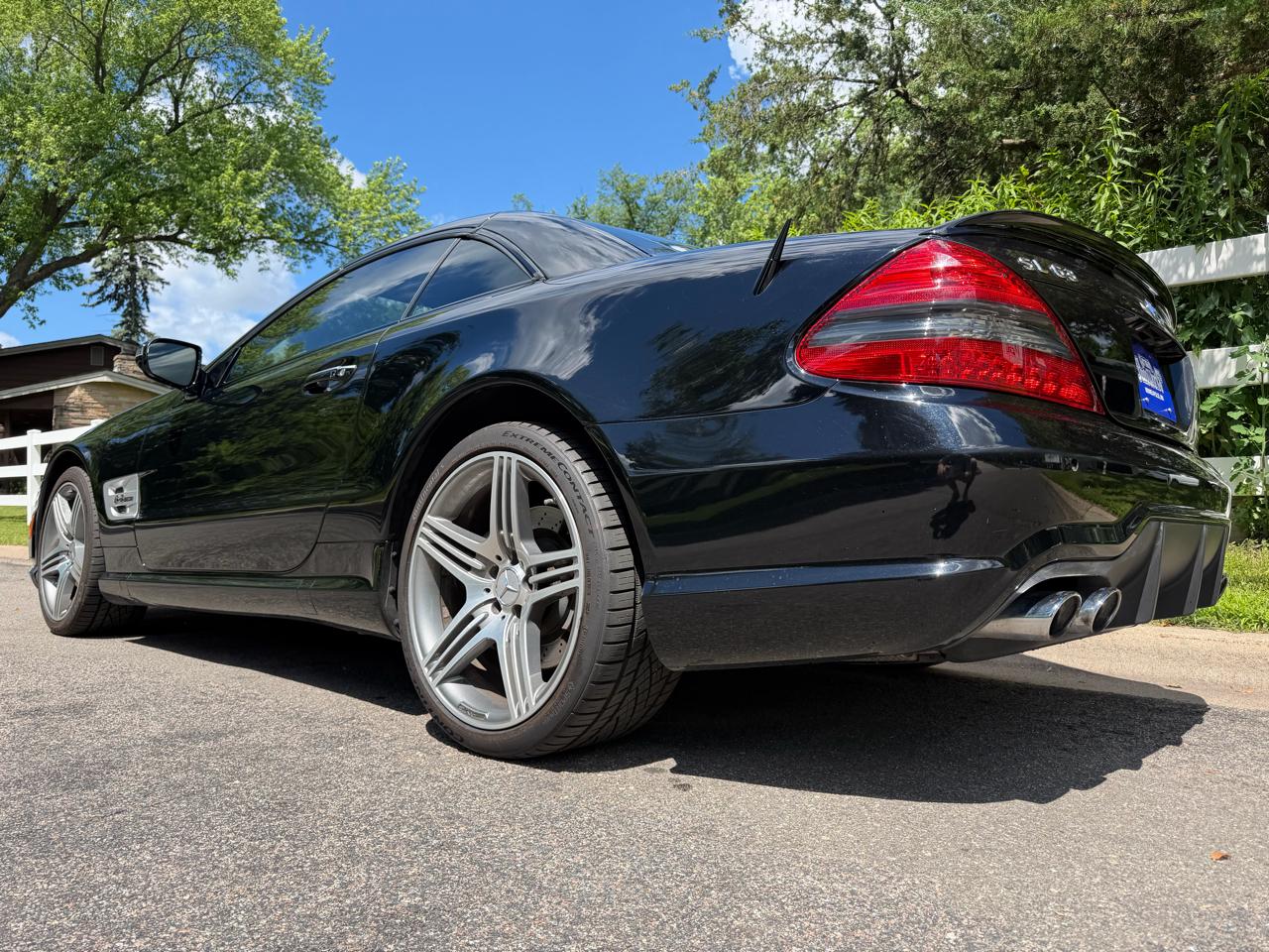 Mercedes-Benz SL-Class SL63 AMG 2011