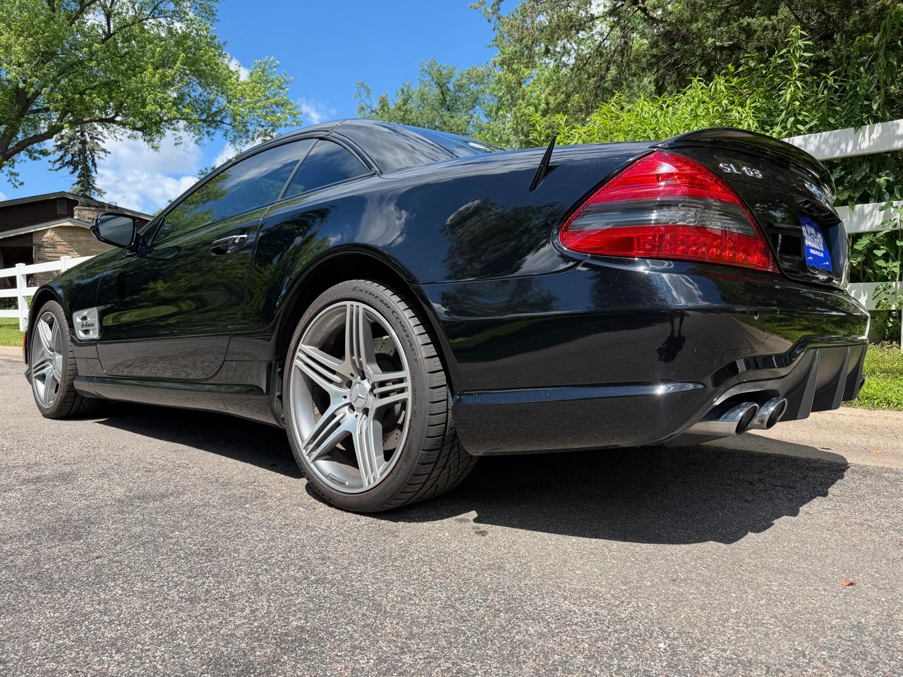 Mercedes-Benz SL-Class SL63 AMG 2011