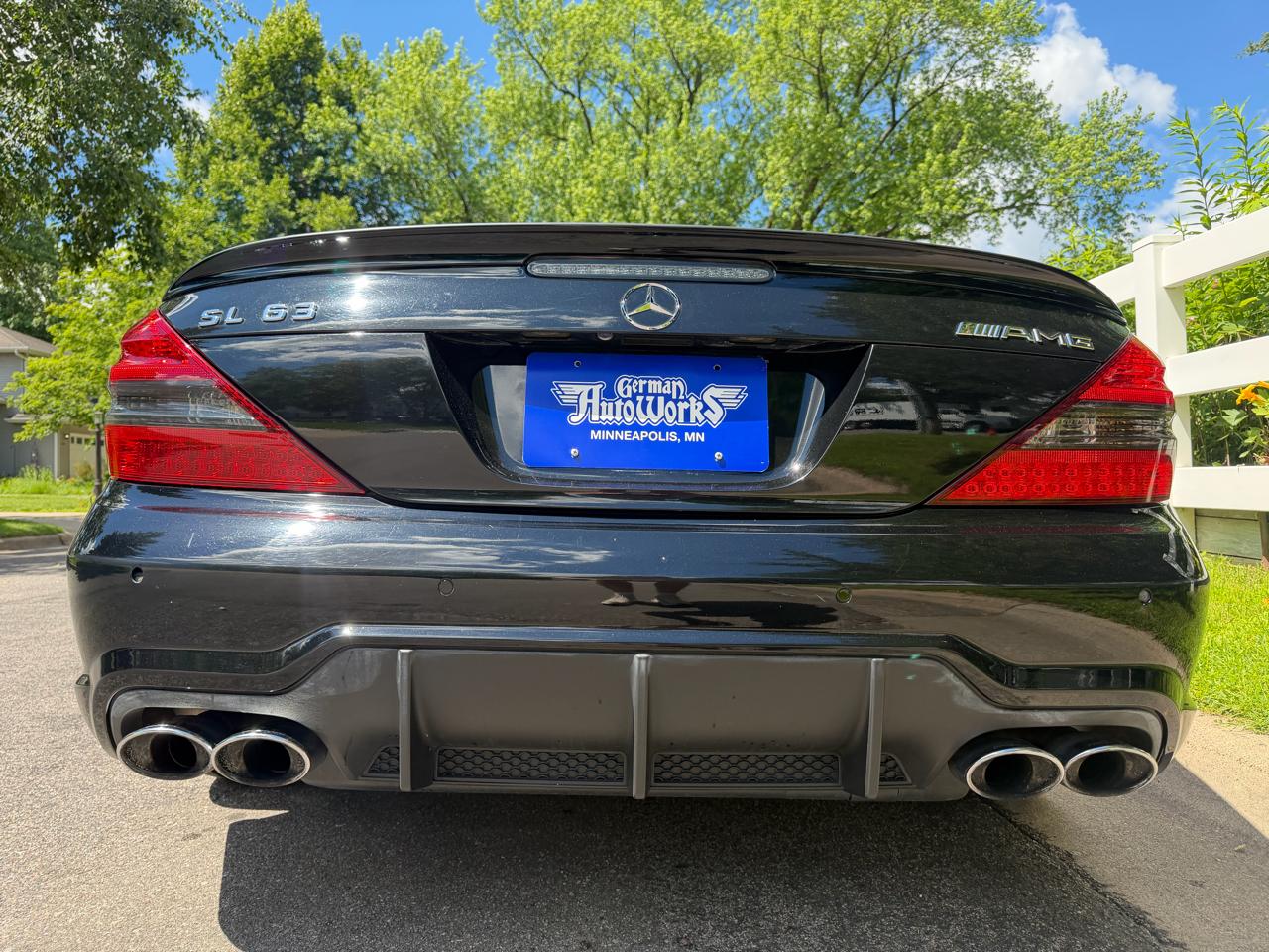 Mercedes-Benz SL-Class SL63 AMG 2011