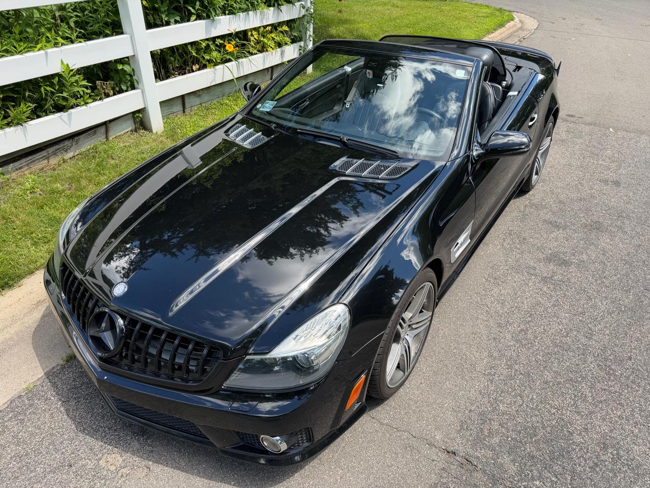 Mercedes-Benz SL-Class SL63 AMG 2011