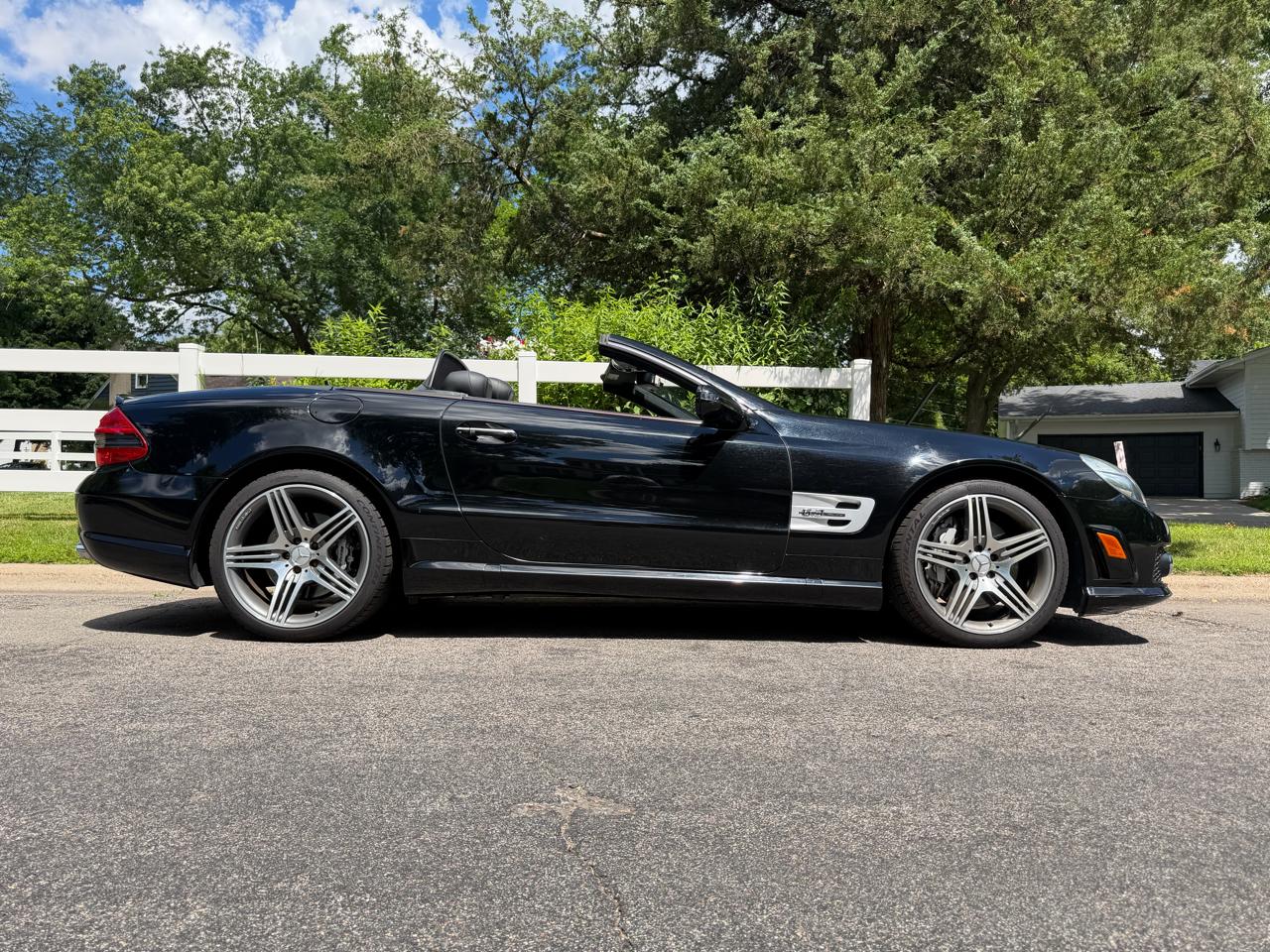 Mercedes-Benz SL-Class SL63 AMG 2011