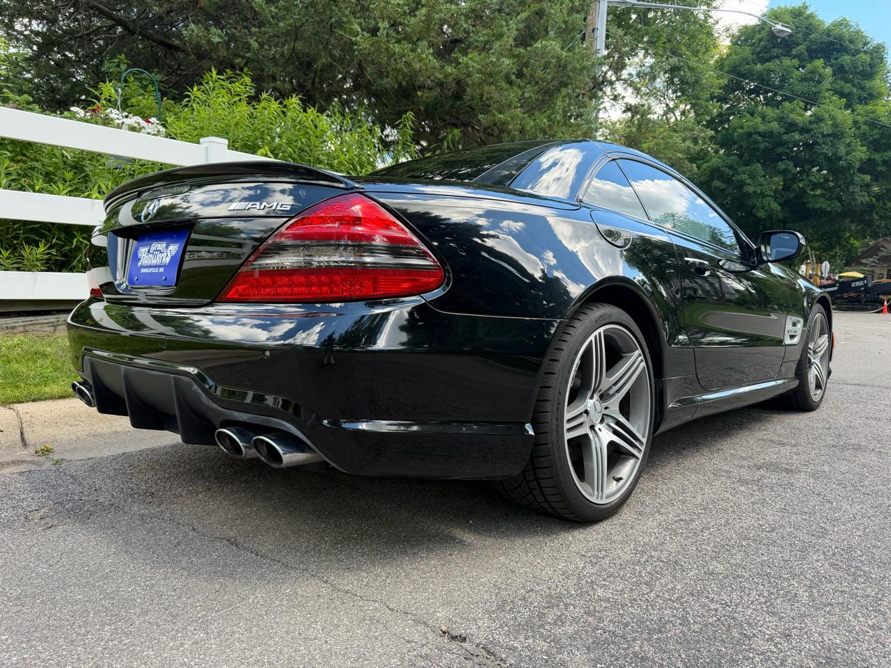 Mercedes-Benz SL-Class SL63 AMG 2011