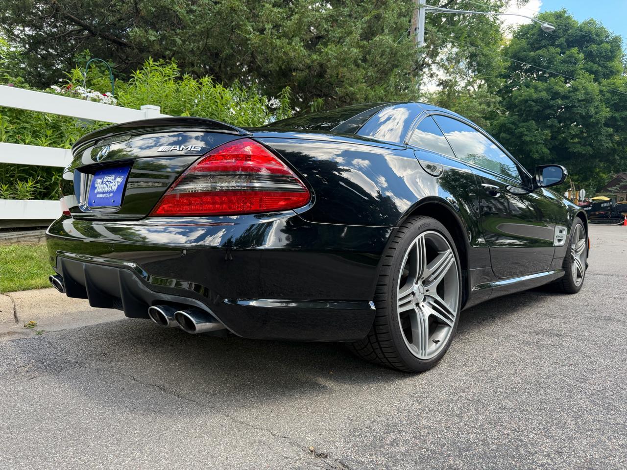 Mercedes-Benz SL-Class SL63 AMG 2011