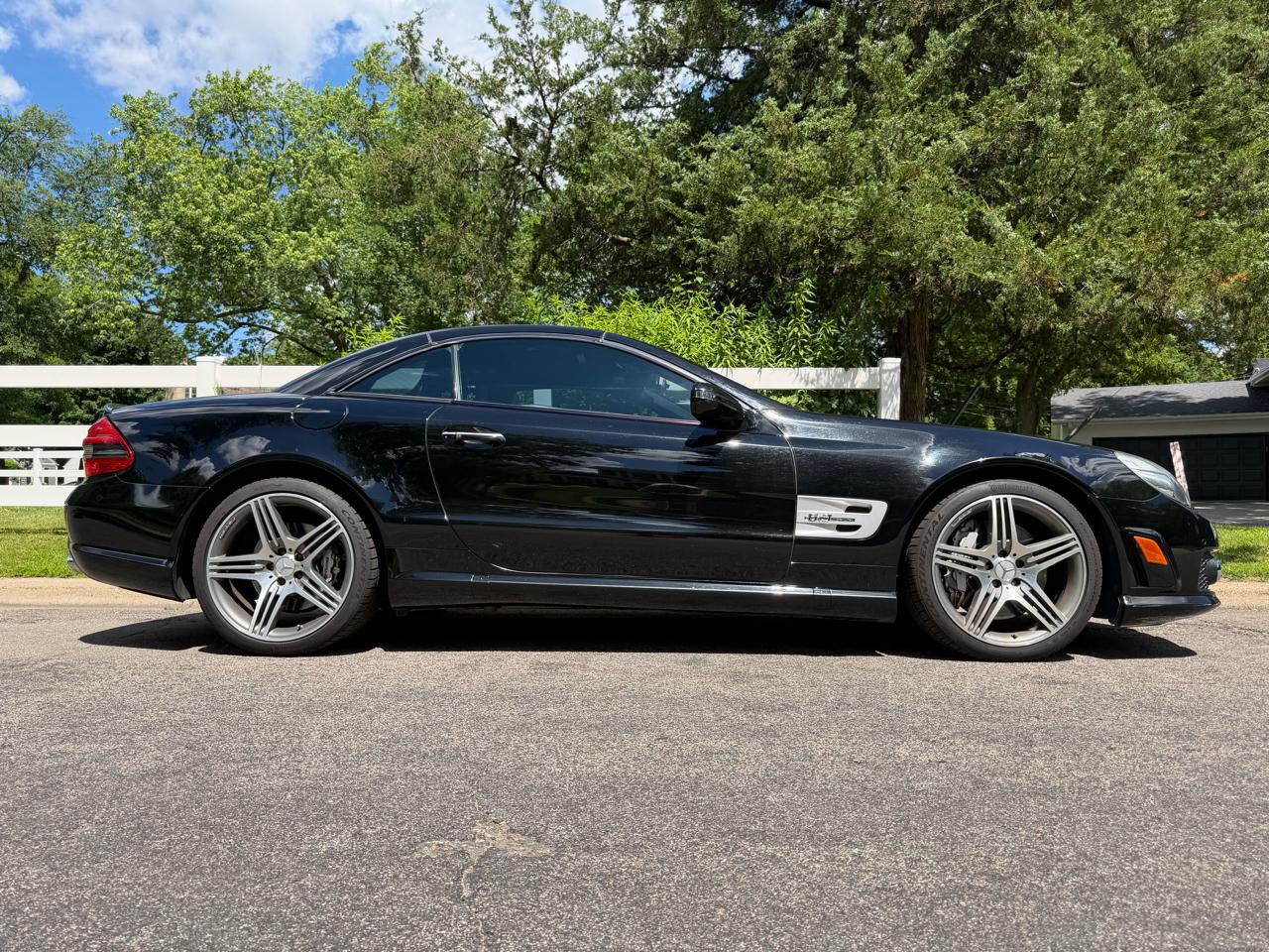 Mercedes-Benz SL-Class SL63 AMG 2011