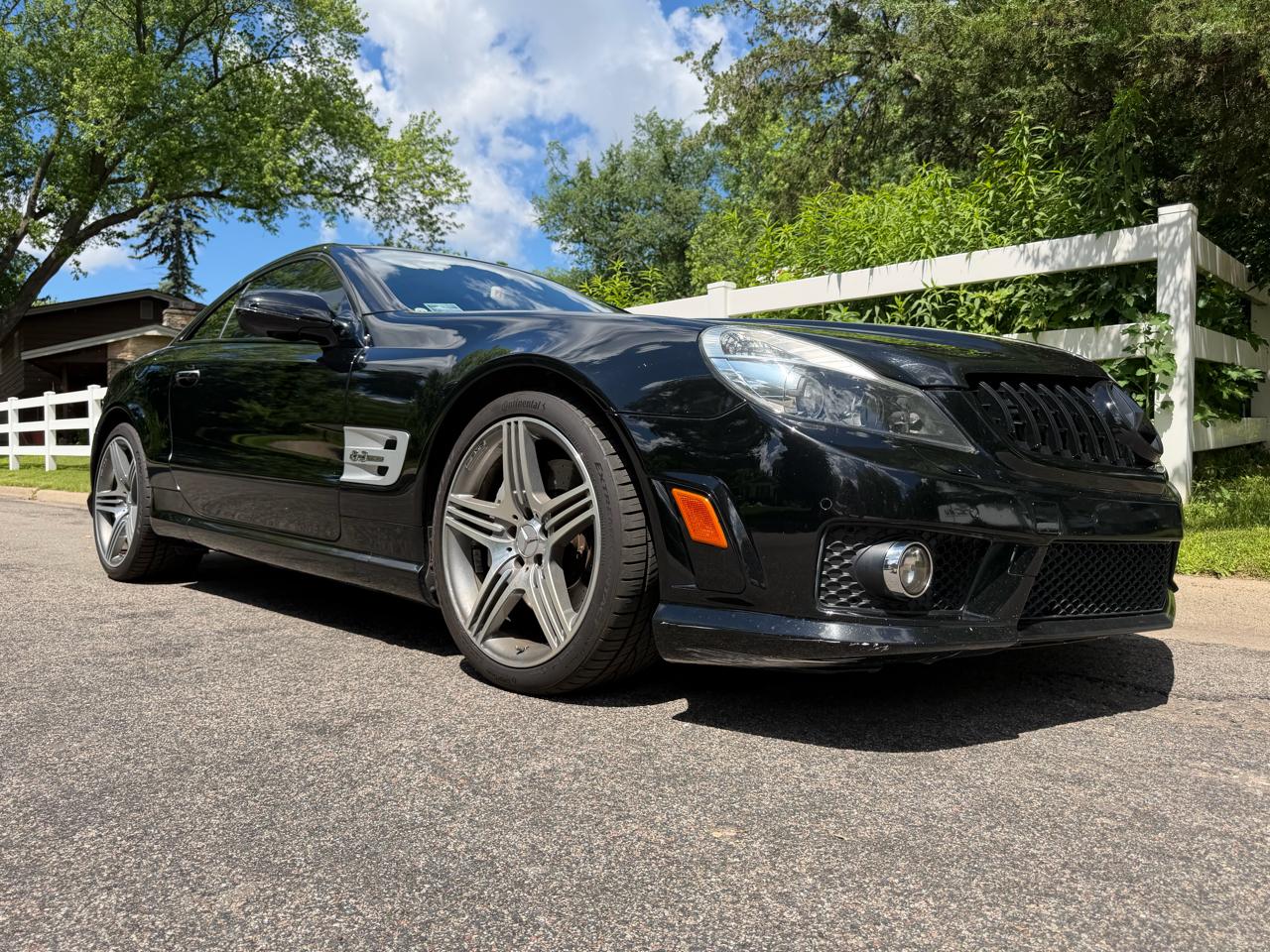 Mercedes-Benz SL-Class SL63 AMG 2011