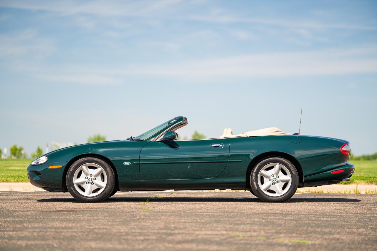 Jaguar XK8 Convertible 1998