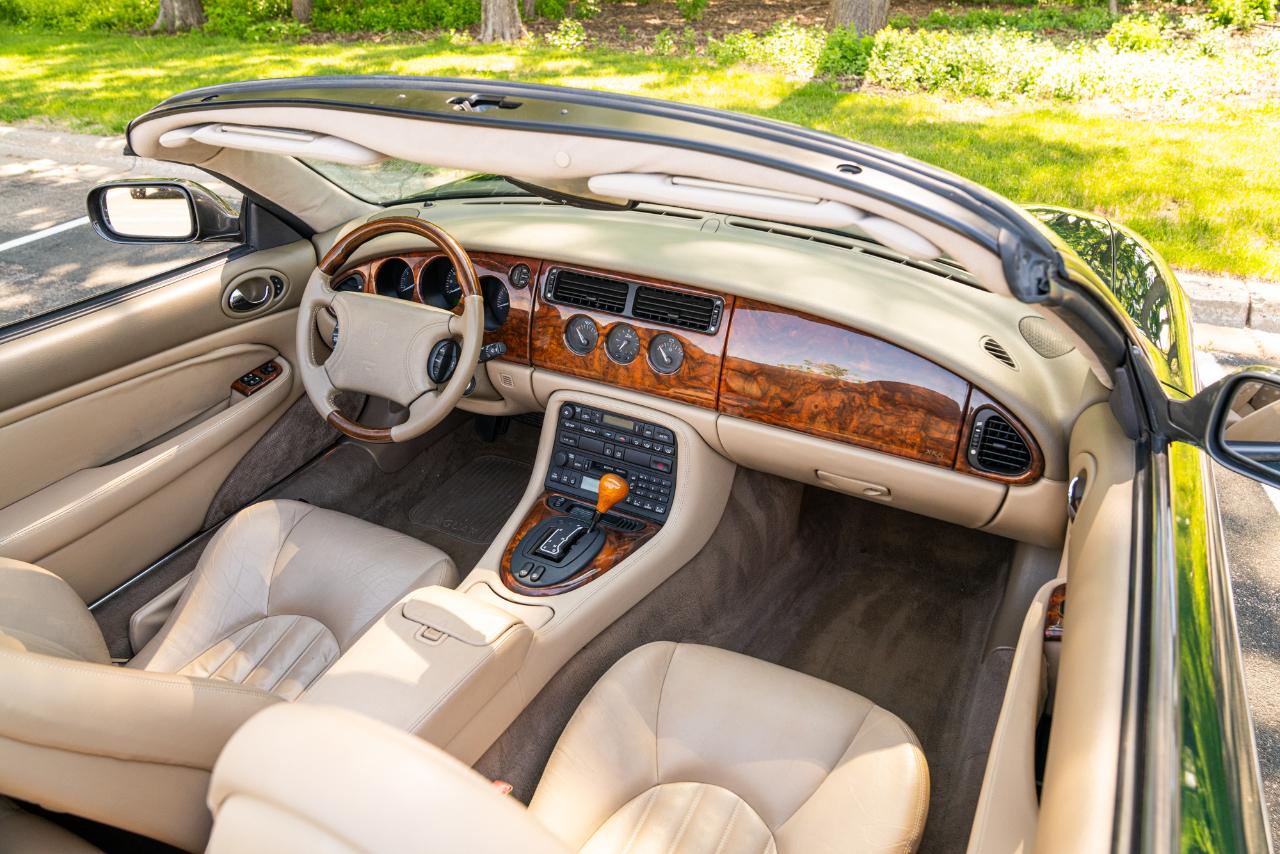 Jaguar XK8 Convertible 1998