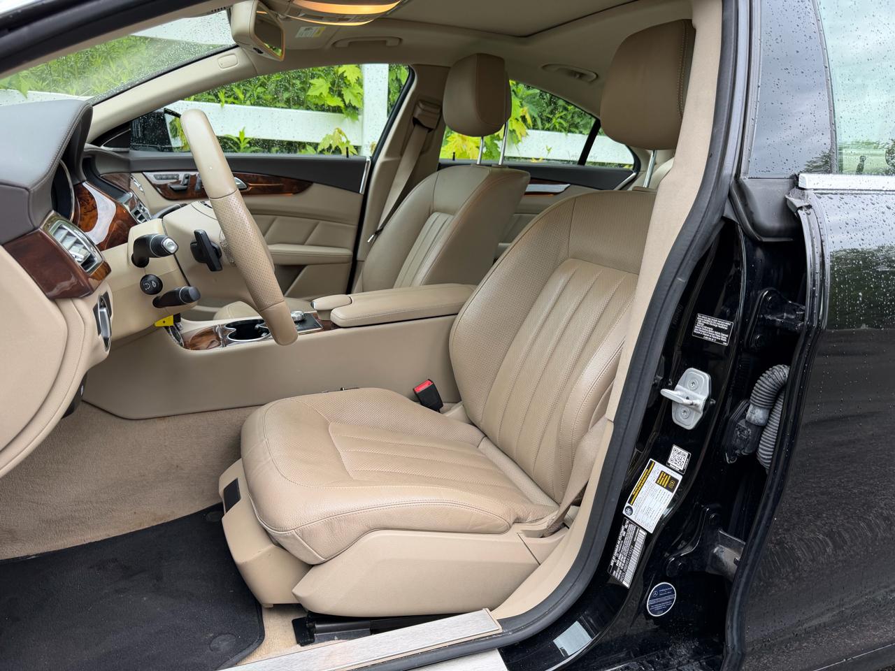 Mercedes-Benz CLS-Class CLS550 4MATIC 2014