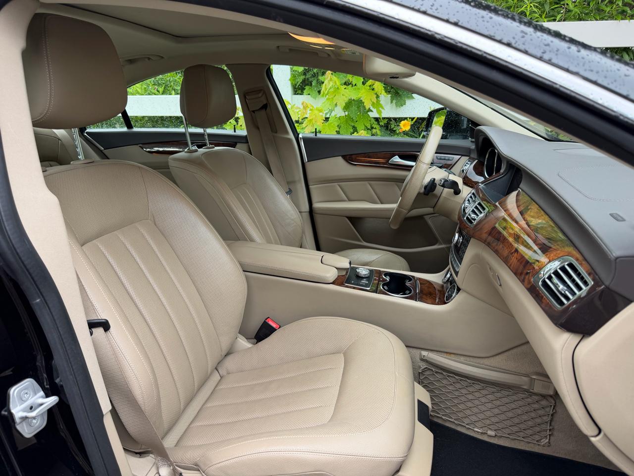 Mercedes-Benz CLS-Class CLS550 4MATIC 2014