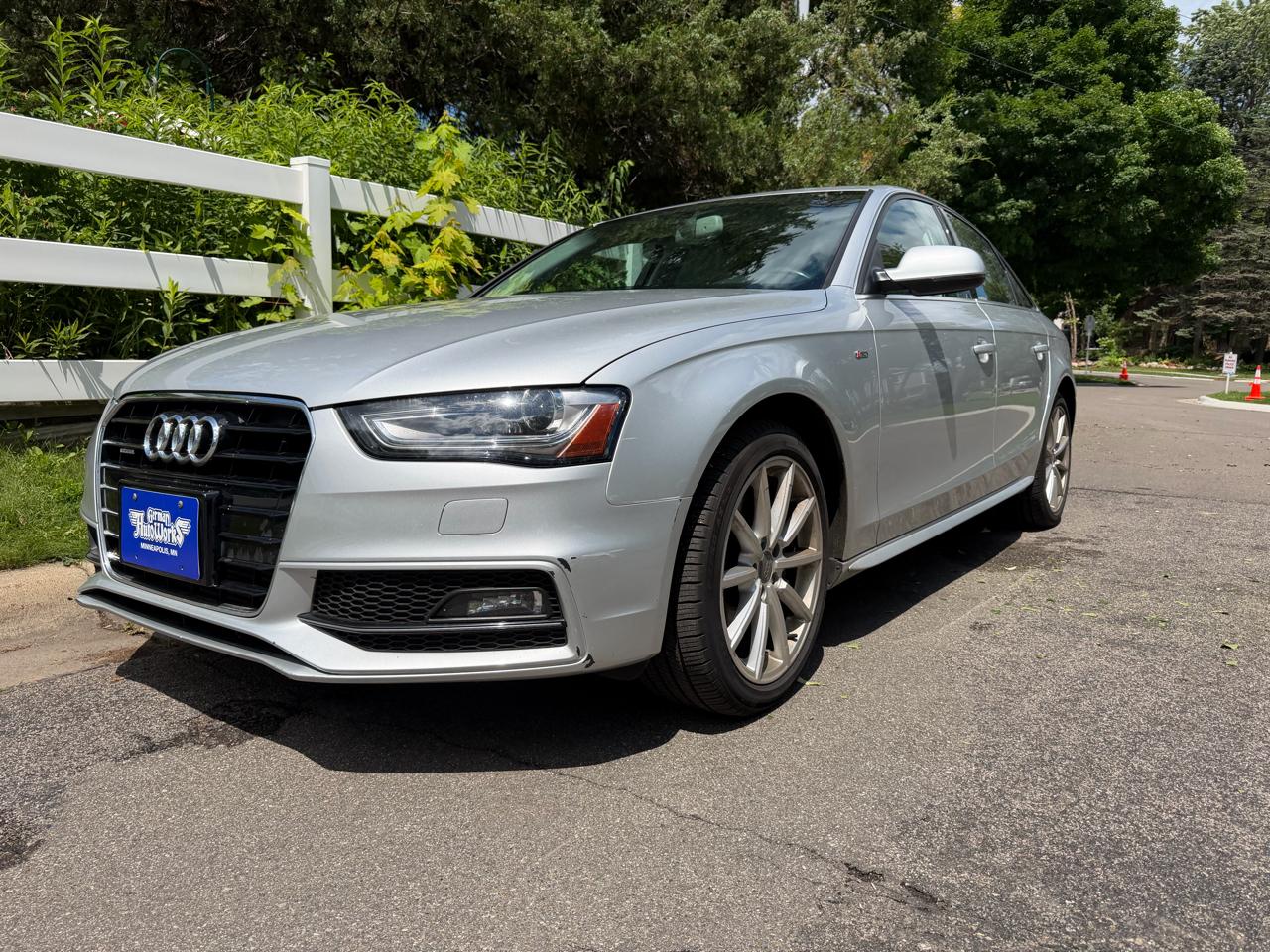 Audi A4 2.0T Premium Sedan quattro Manual 2014