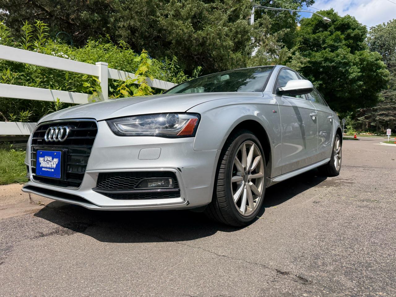 Audi A4 2.0T Premium Sedan quattro Manual 2014