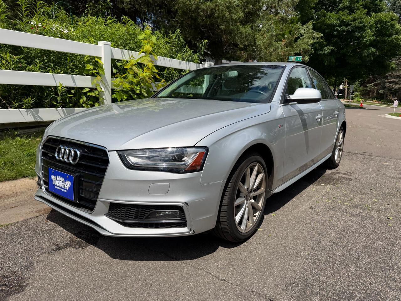 Audi A4 2.0T Premium Sedan quattro Manual 2014