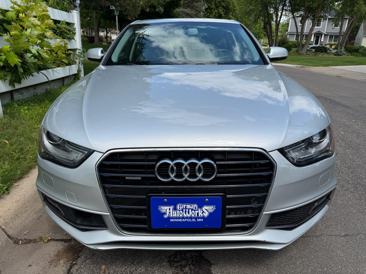 Audi A4 2.0T Premium Sedan quattro Manual 2014