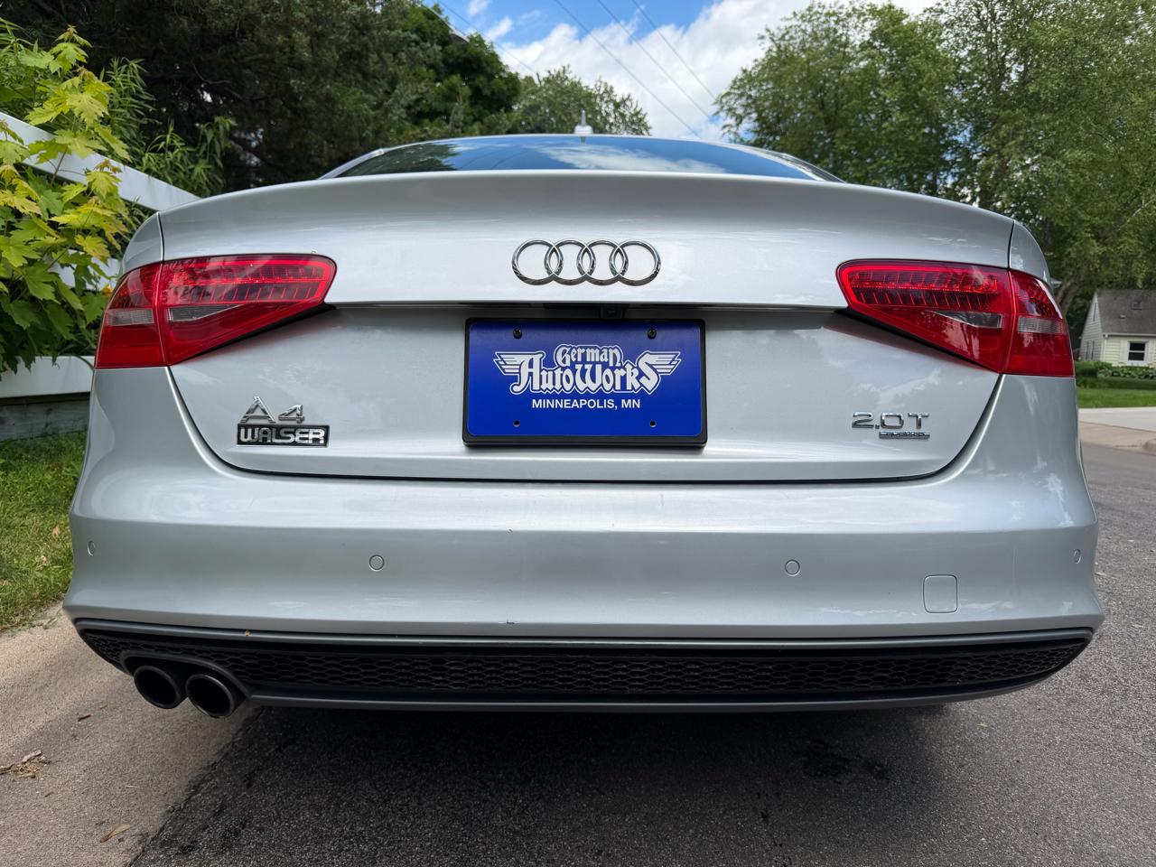 Audi A4 2.0T Premium Sedan quattro Manual 2014