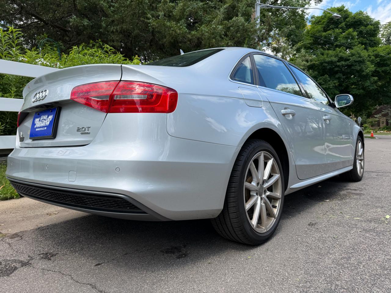Audi A4 2.0T Premium Sedan quattro Manual 2014